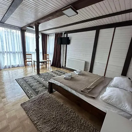 Dağ evi Shepit Karpat Bukovel